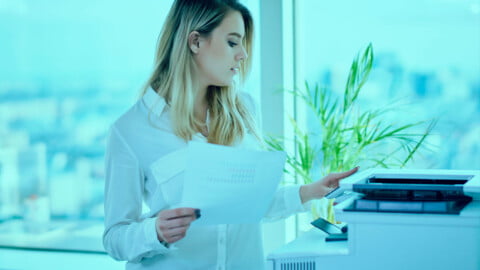Instrucciones visuales para configurar la impresión a doble cara en impresoras multifunción